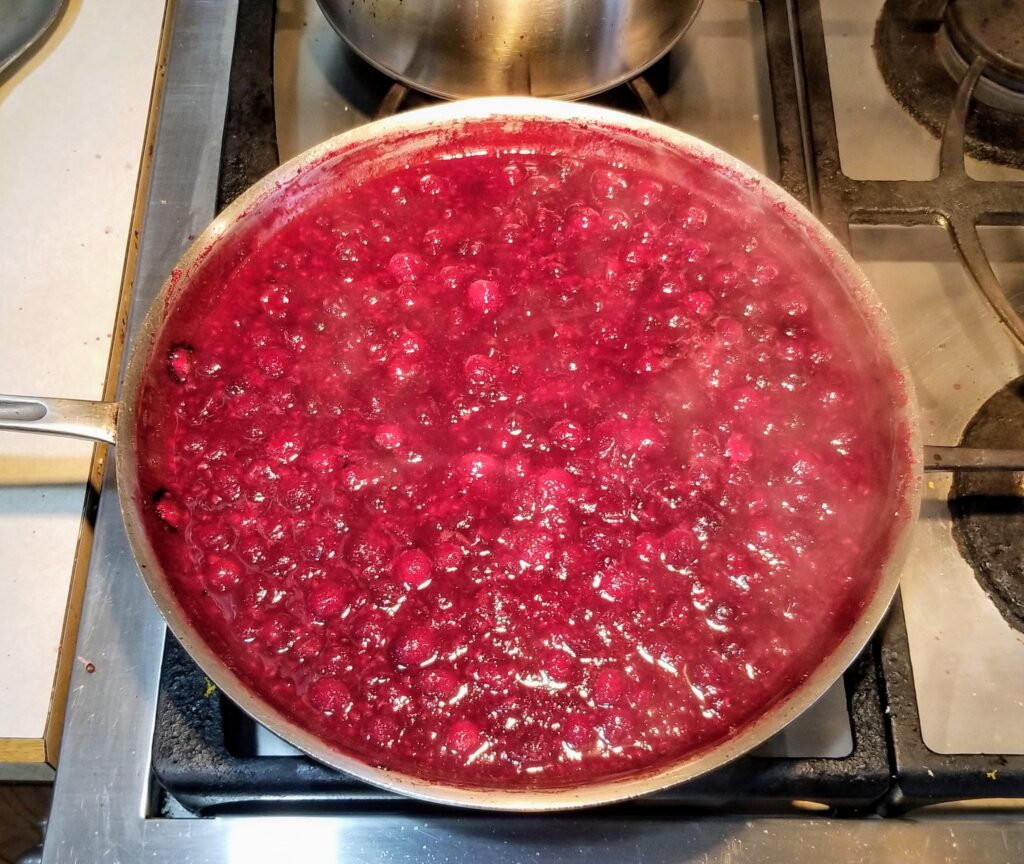 Cranberry sauce reducing